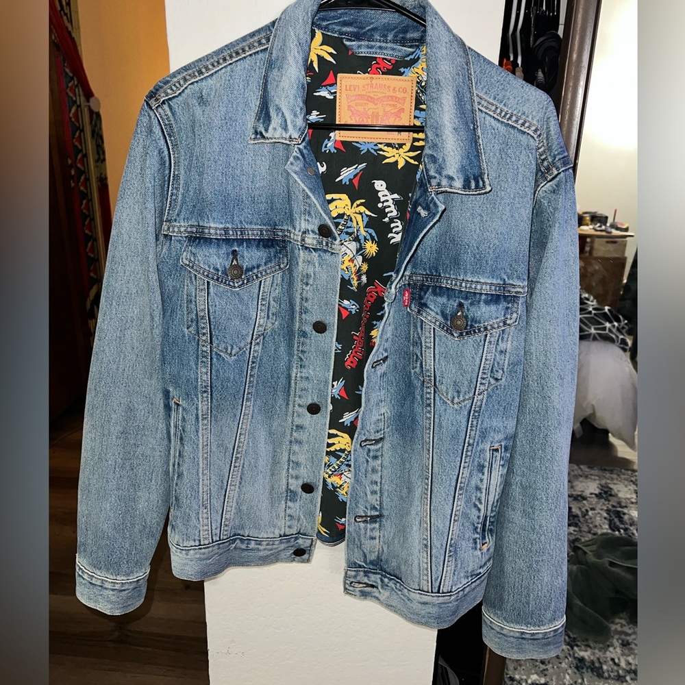 Limited Edition Levi’s Trucker Jacket Waikiki Edition - Medium